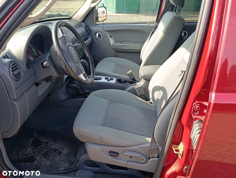 Jeep Liberty - 20