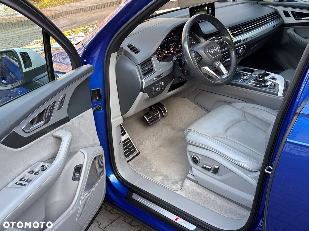 Audi Q7 - 16