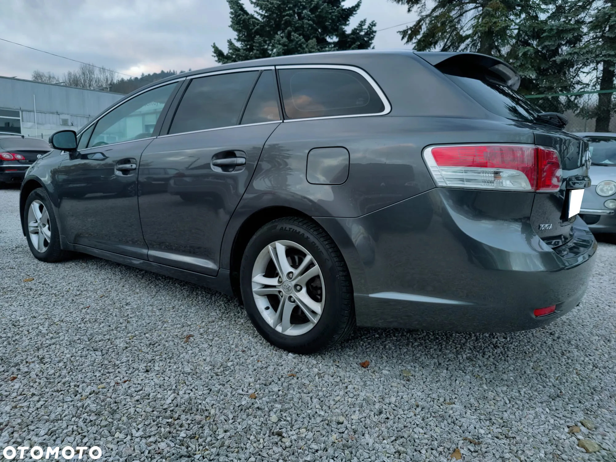 Toyota Avensis - 17