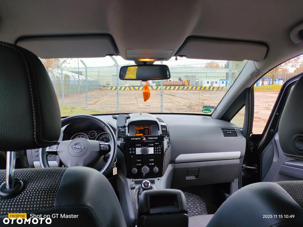 Opel Zafira 1.8 - 11