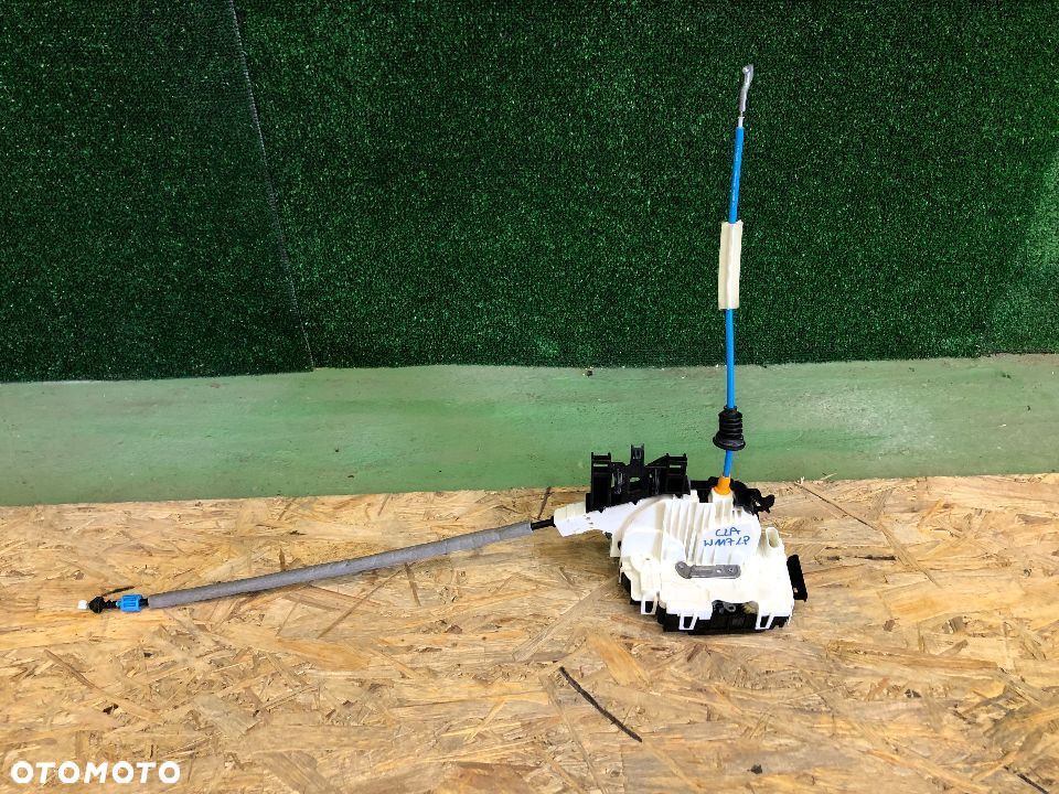 MERCEDES BENZ W117 CLA  ZAMEK DRZWI LEWY PRZÓD PRZEDNI A0997201901