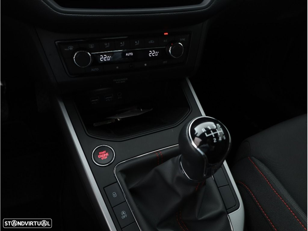 SEAT Arona 1.0 TSI FR - 31