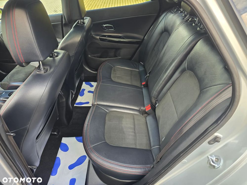 Kia Ceed Cee'd 1.6 T-GDI GT - 22