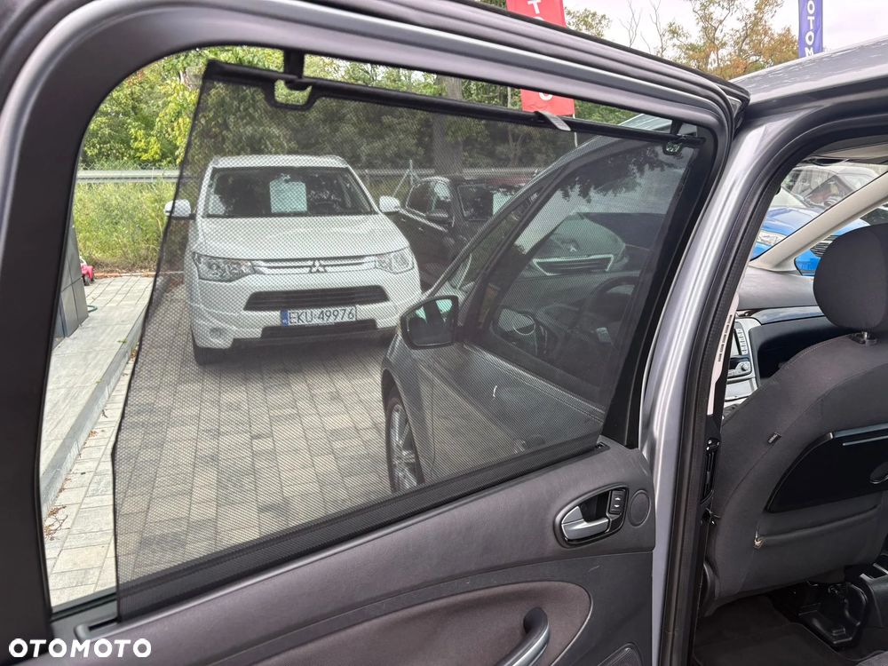 Ford Galaxy 2.0 Titanium - 16