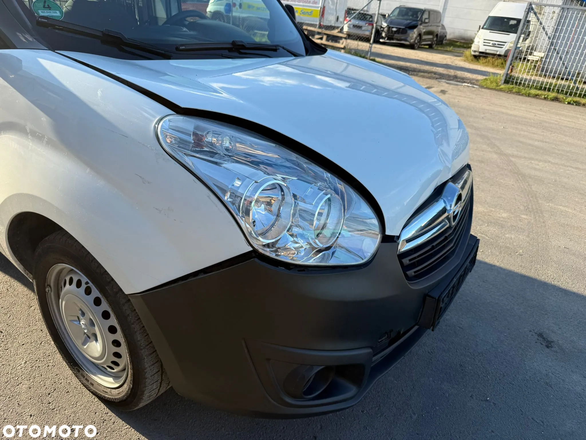 Opel COMBO - 15