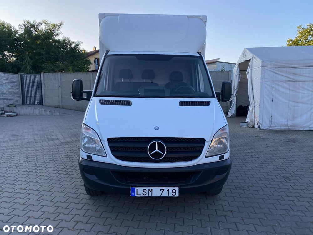 Mercedes-Benz Sprinter - 2