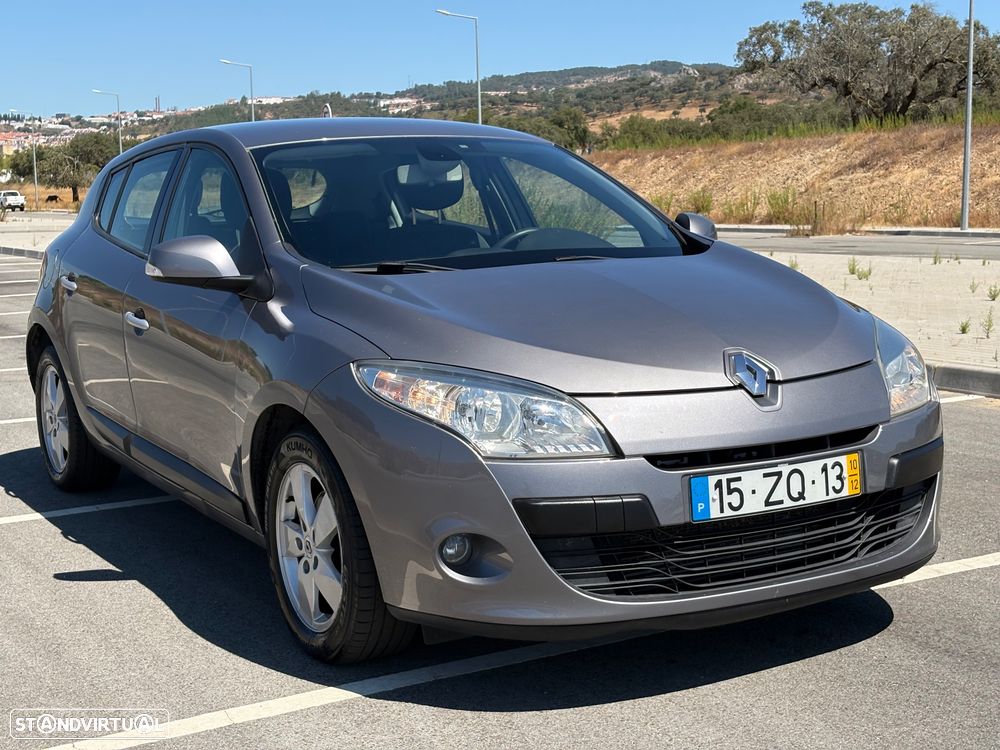 Renault Mégane dCi 110 FAP Dynamique - 8