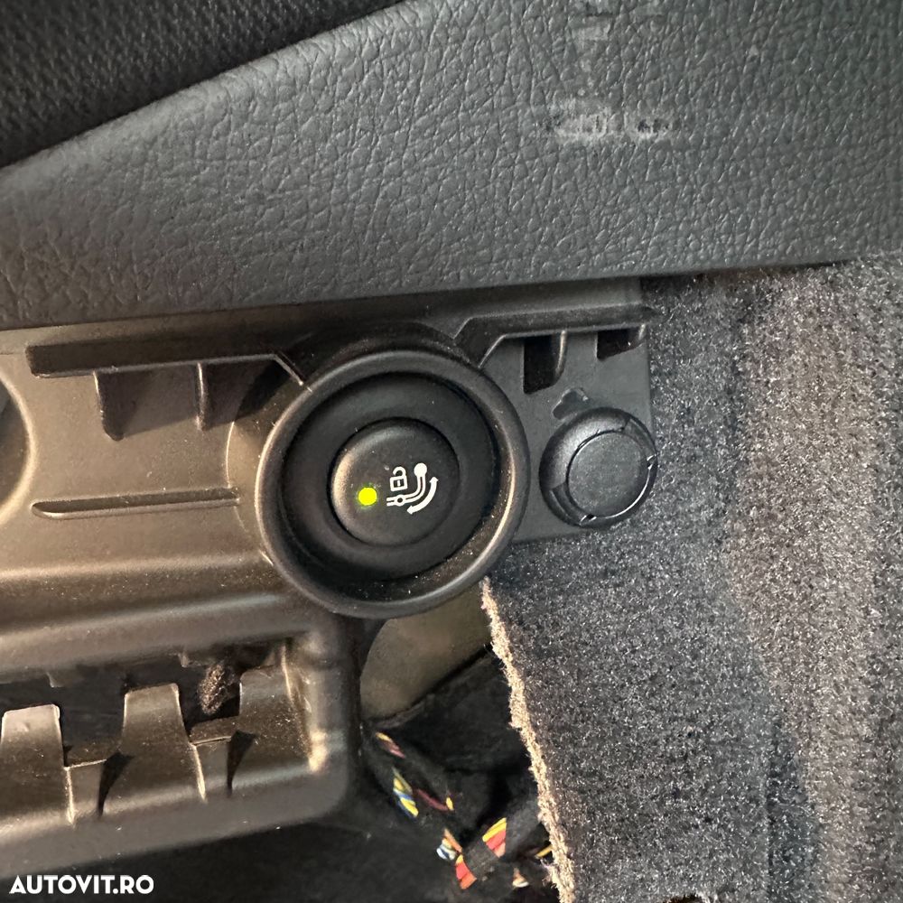 BMW Seria 3 320i Touring xDrive Aut. M Sport - 11