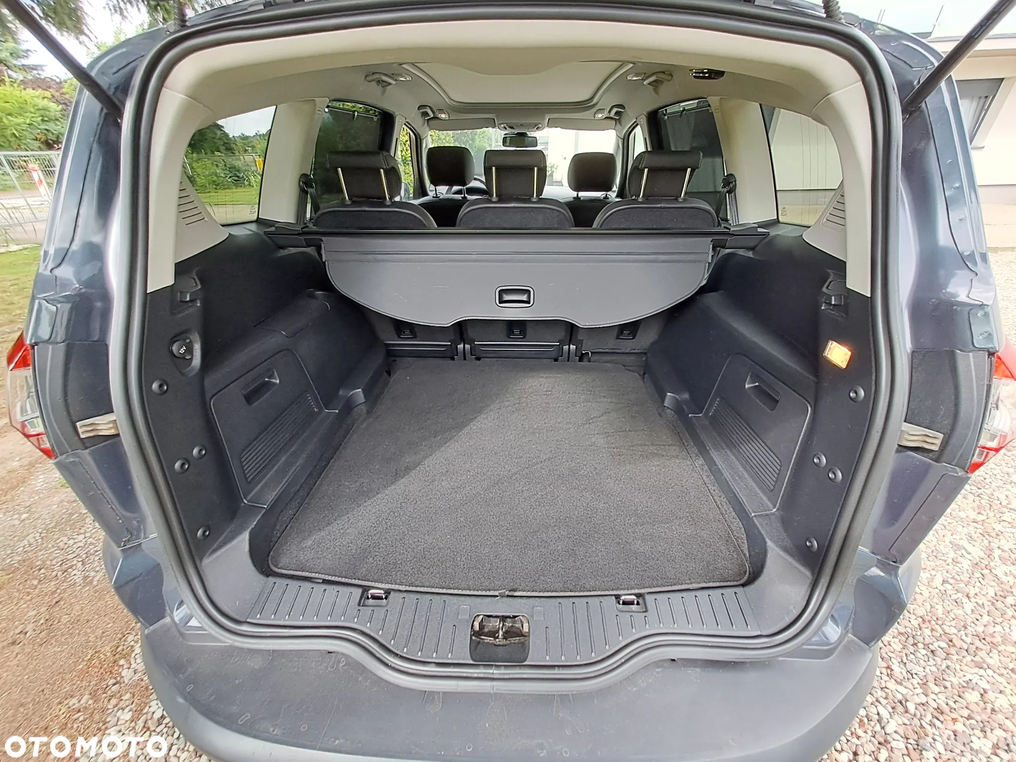 Ford S-Max - 9