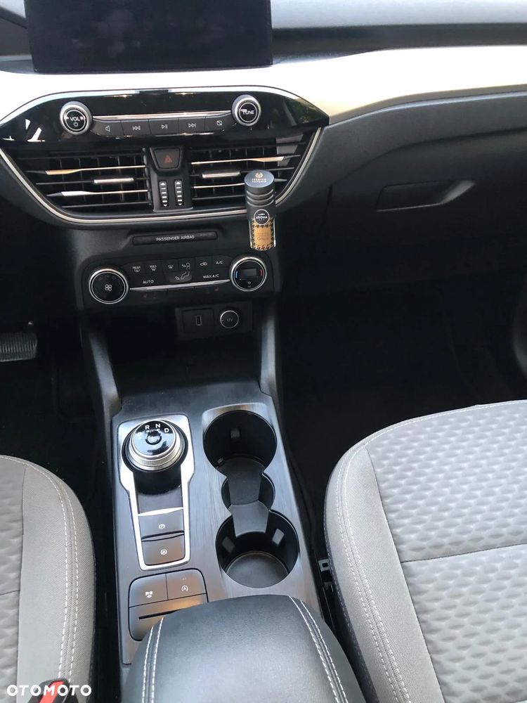Ford Kuga - 14