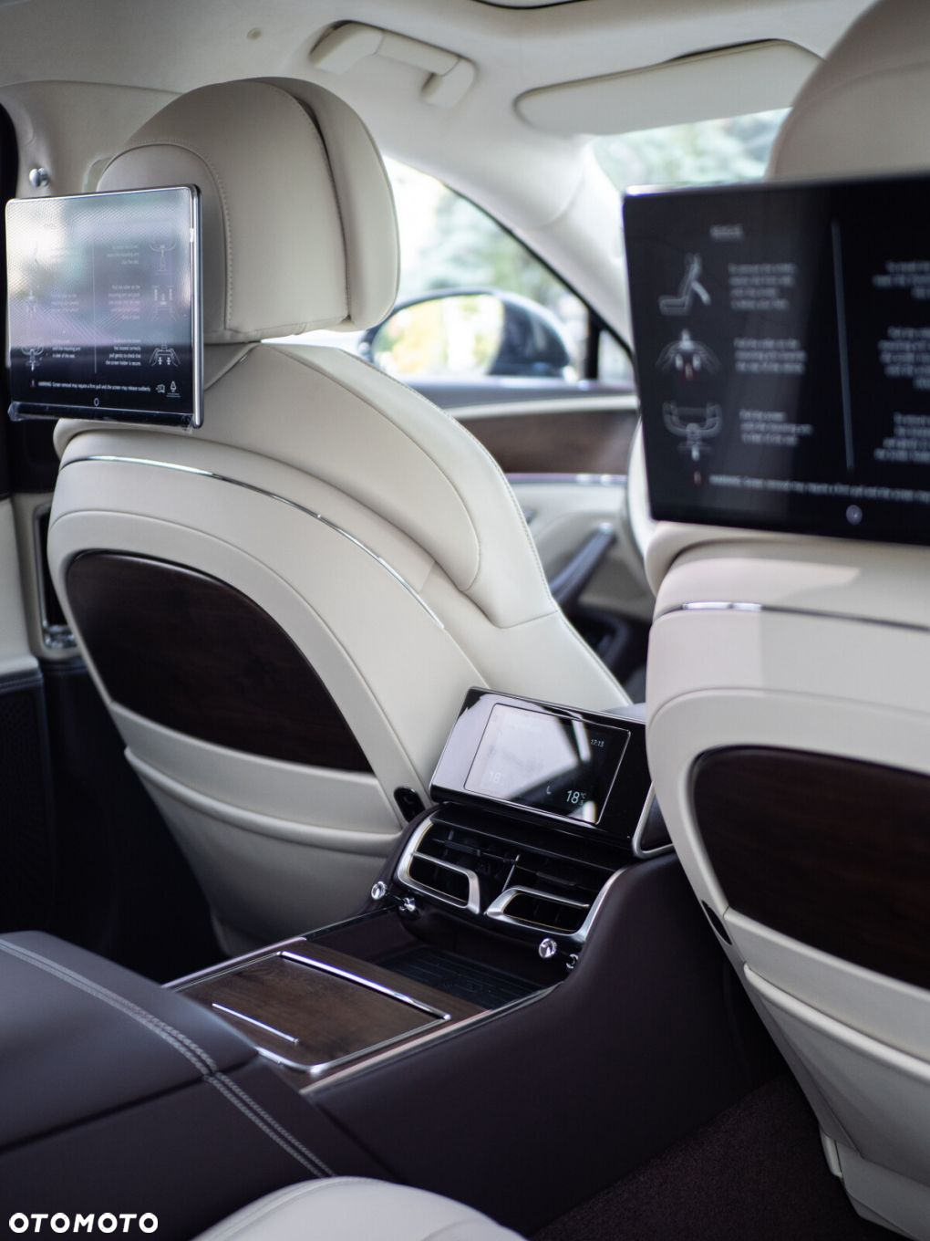 Bentley Flying Spur - 33