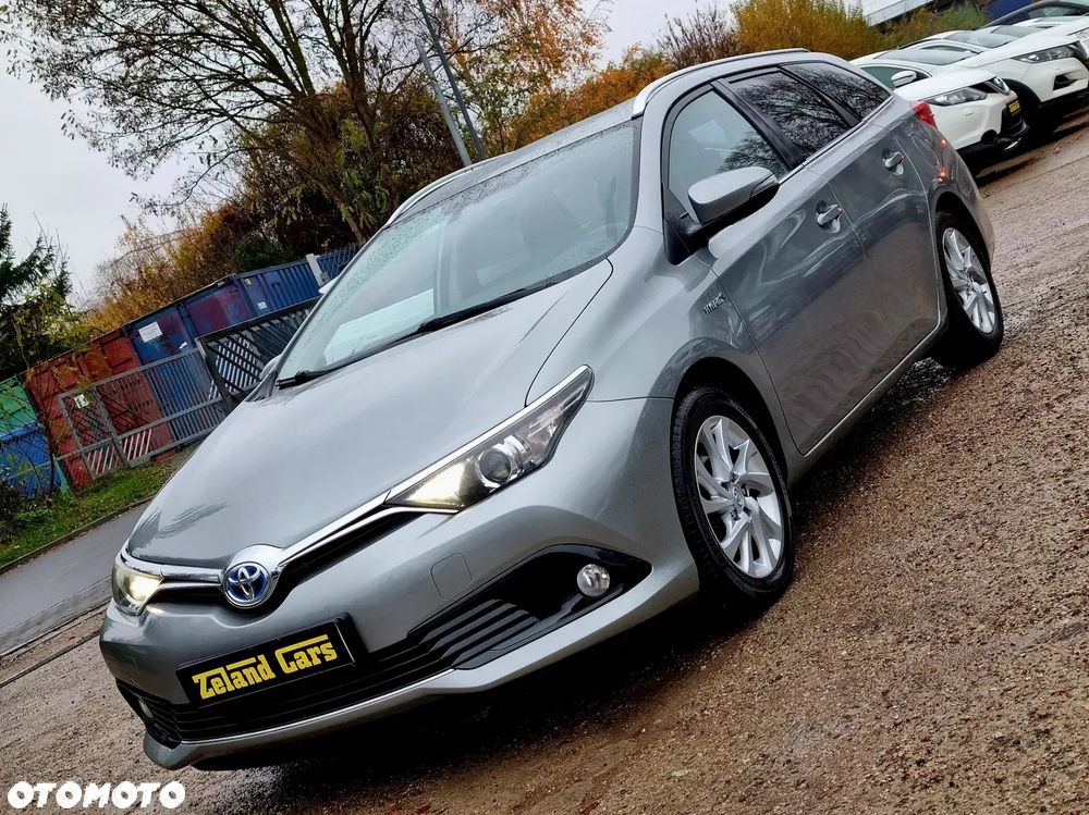 Toyota Auris Hybrid 135 Comfort - 1