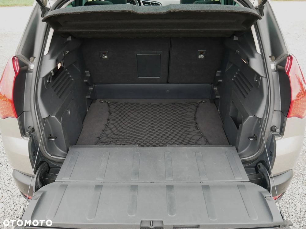 Peugeot 3008 1.6 HDi Premium - 29