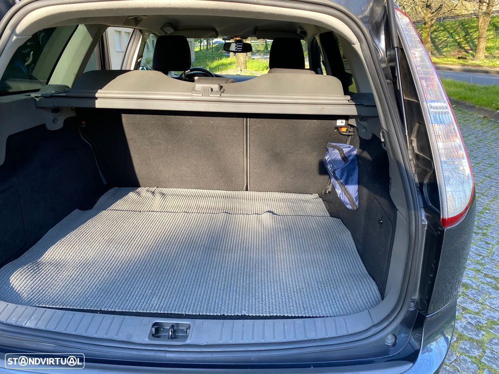 Ford Focus SW 1.6 TDCi Trend - 13