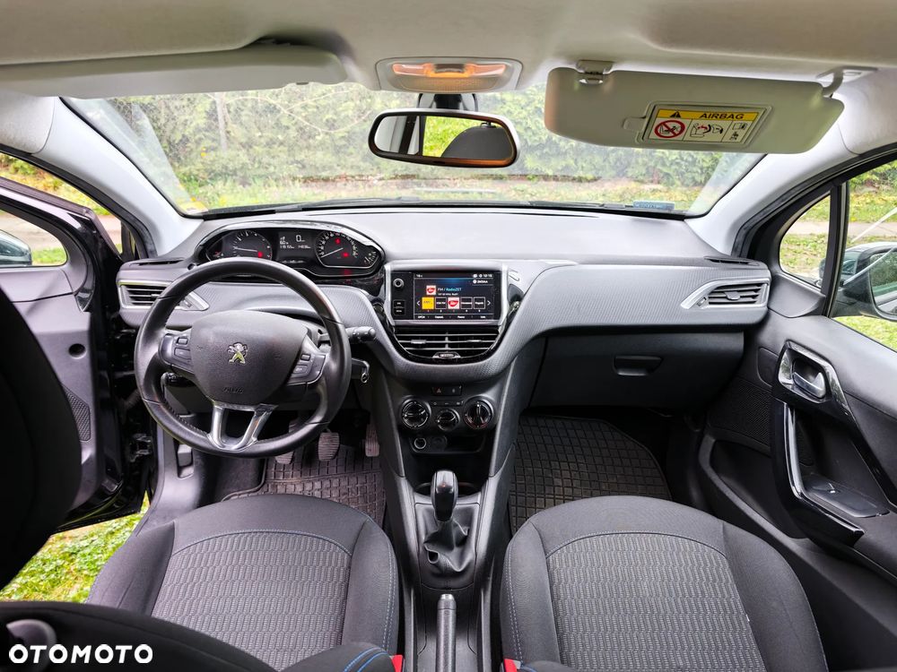 Peugeot 208 - 7