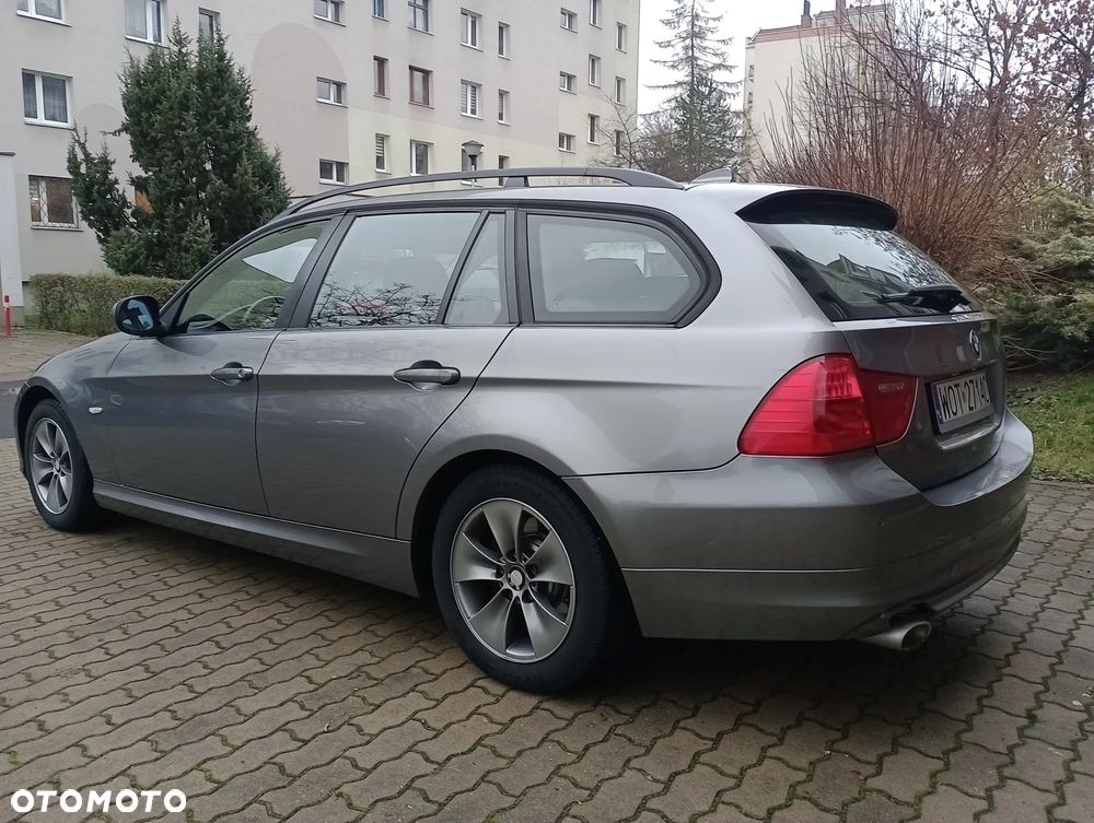 BMW Seria 3 318d DPF - 6