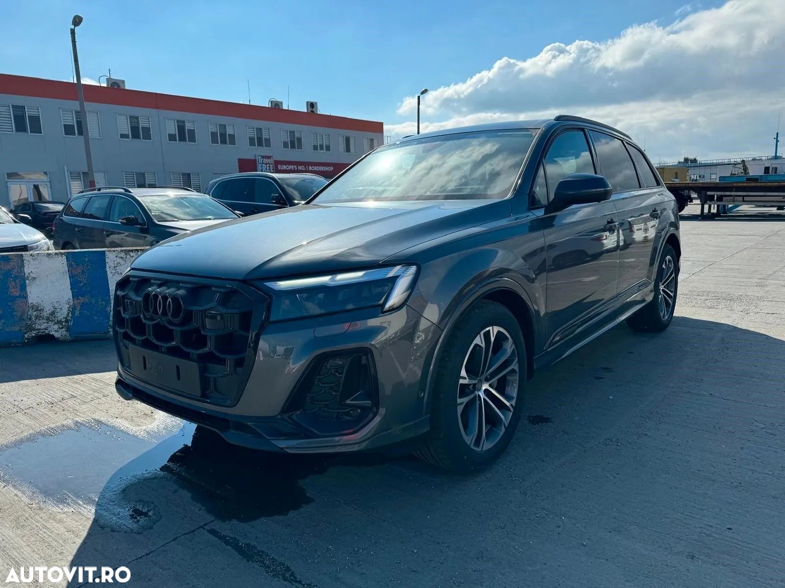 Audi Q7 - 1