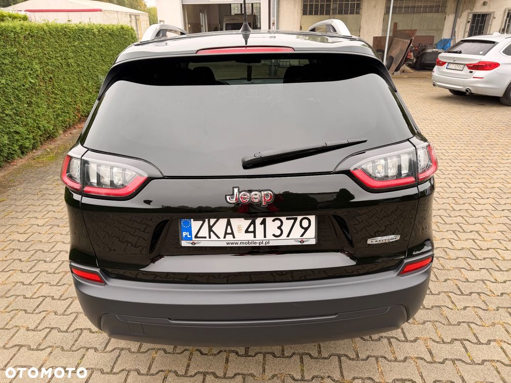 Jeep Cherokee - 10