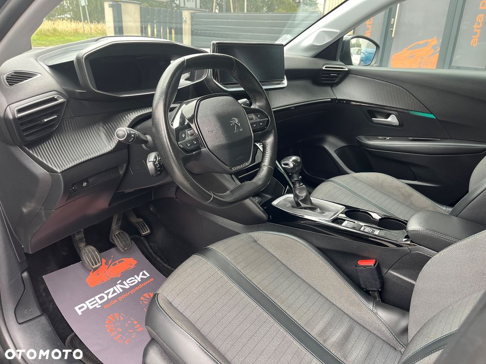 Peugeot 208 - 6
