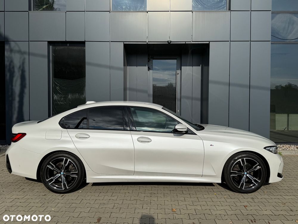 BMW Seria 3 320d xDrive mHEV M Sport sport - 13