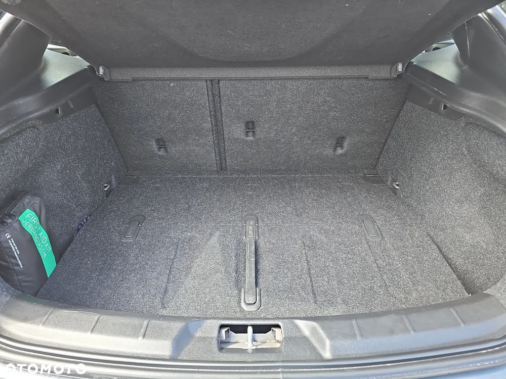 Volvo V40 T3 Drive-E Momentum - 19