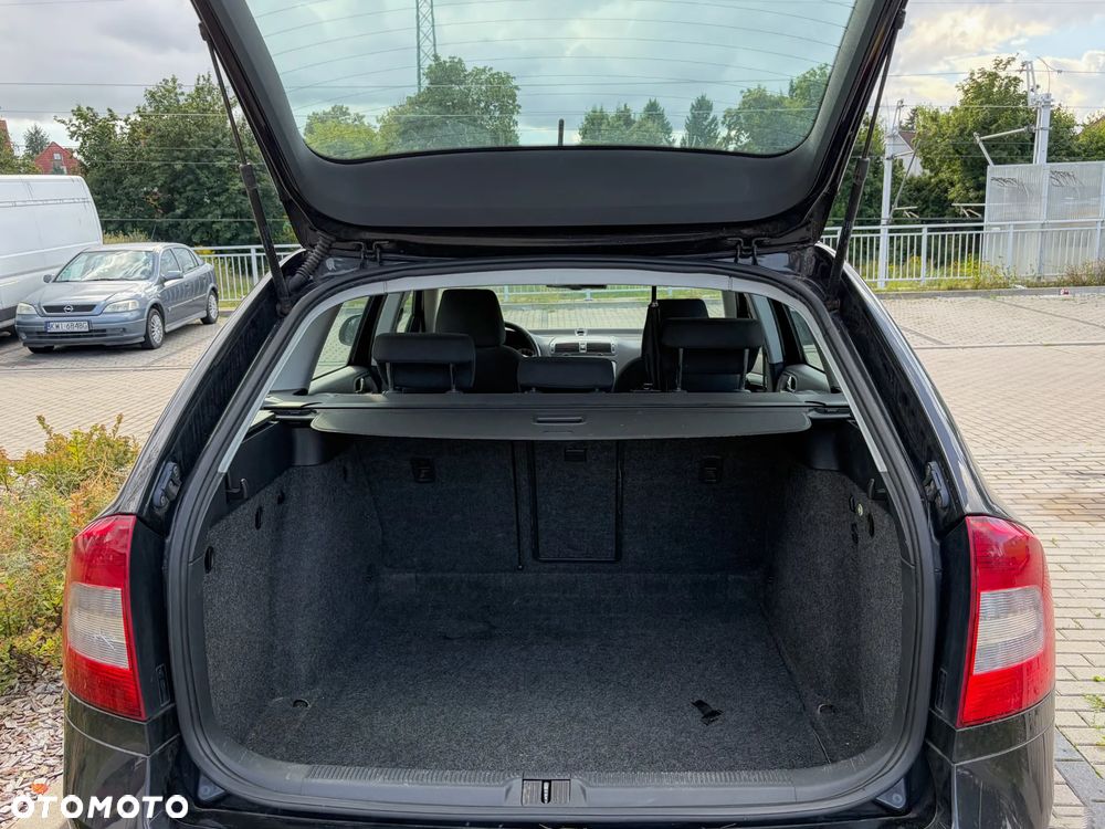 Skoda Octavia 1.6 TDI DPF Ambition Green tec - 8