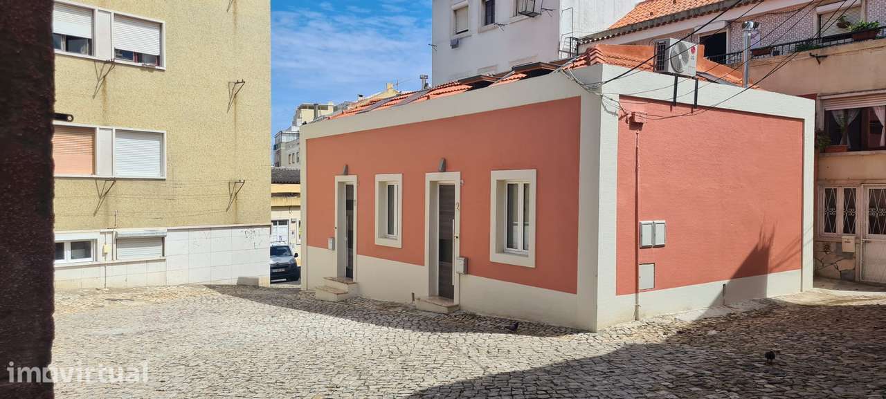 Casa N l para alugar em Largo de terreirinho- Sacavém - Grande imagem: 2/22