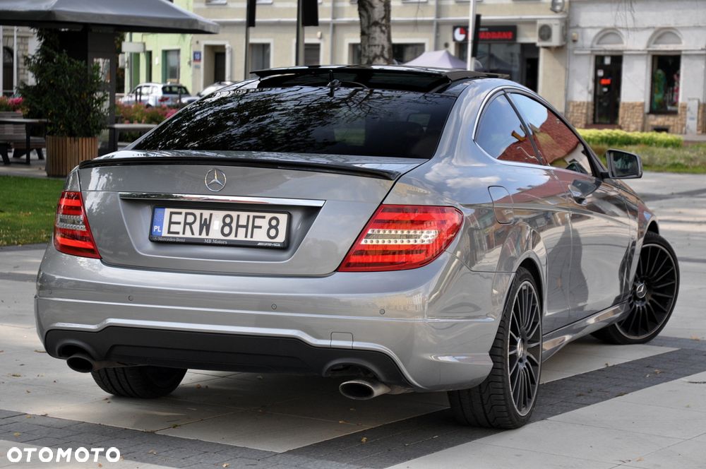 Mercedes-Benz Klasa C 350 CGI BlueEff - 4