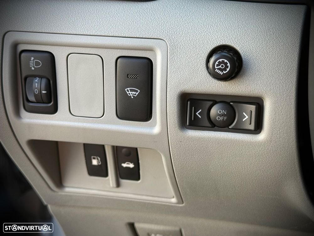 Lexus IS 220 d P.Luxury 4D - 20