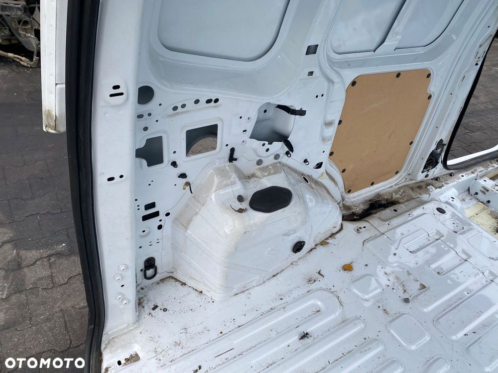 BŁOTNIK TYŁ LEWY BOK ĆWIARTKA TRANSIT COURIER B460 BIAŁY - 2