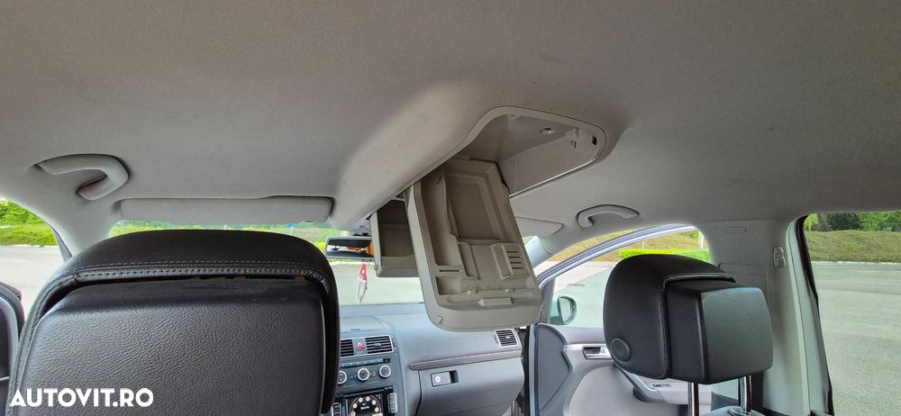 Volkswagen Touran 1.6 TDI Trendline - 16