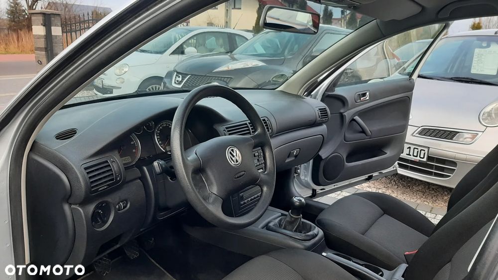 Volkswagen Passat 2.0 - 12