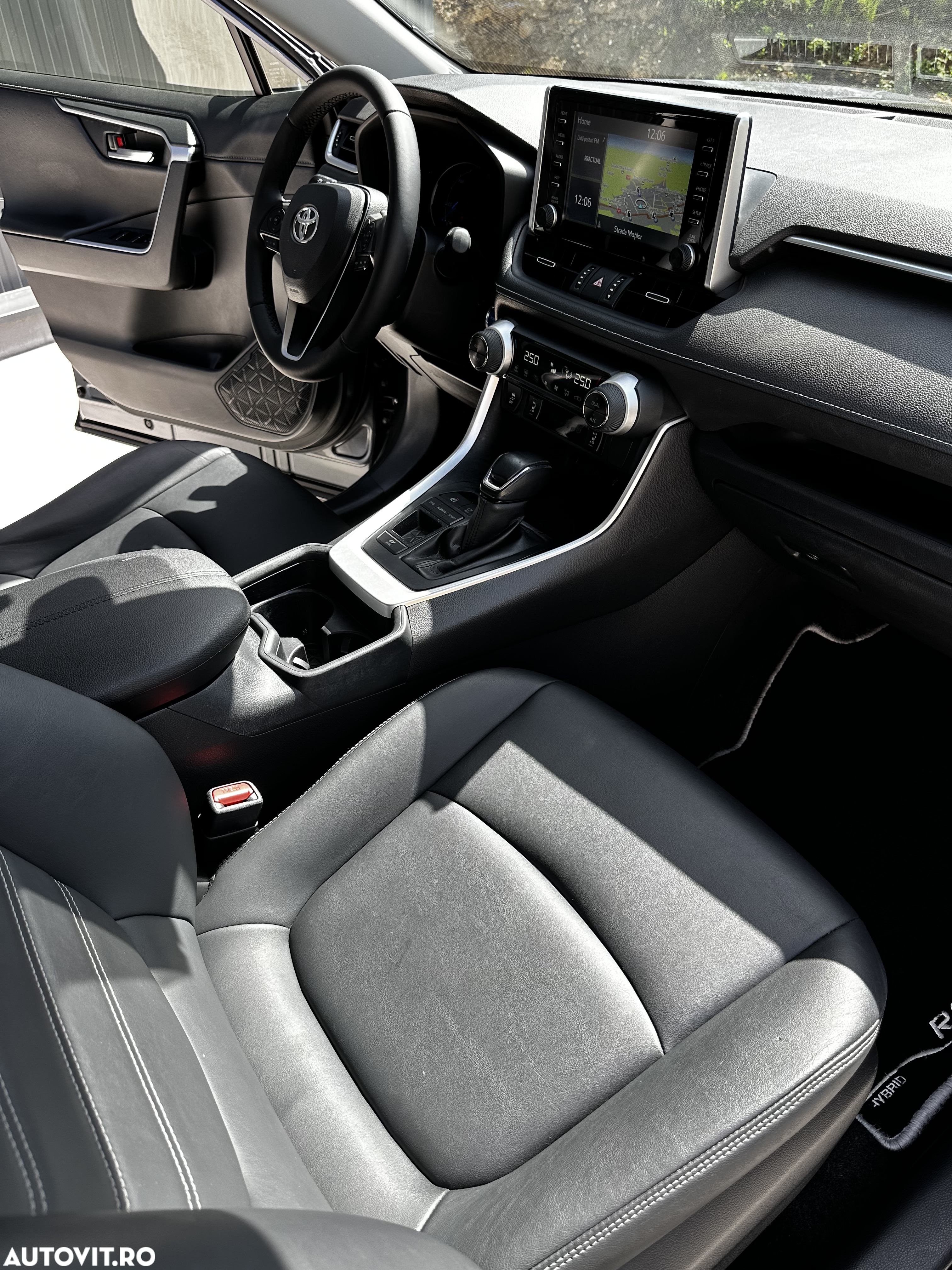 Toyota RAV4 - 4