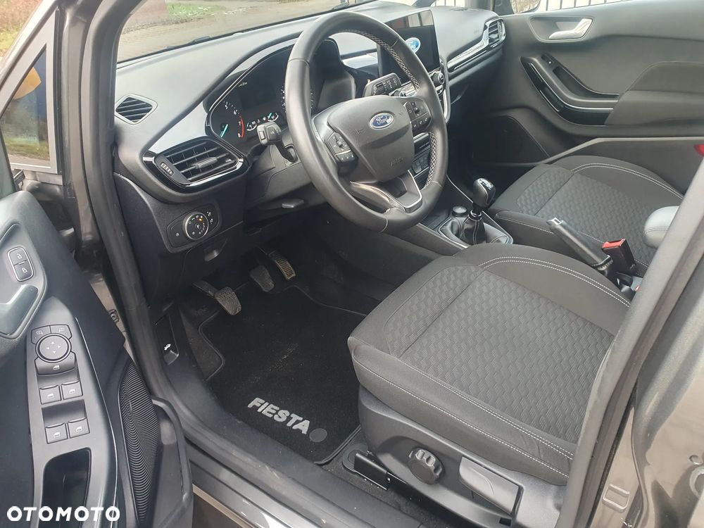 Ford Fiesta 1.0 EcoBoost S&S TITANIUM - 11