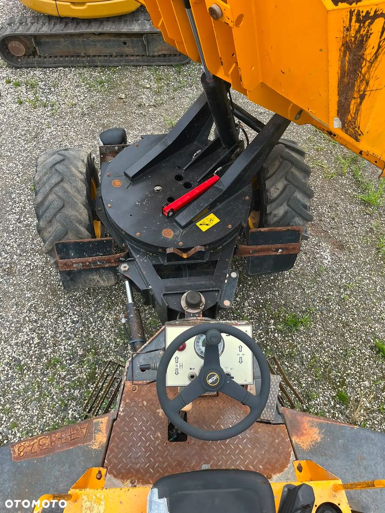 JCB 6TST - 3