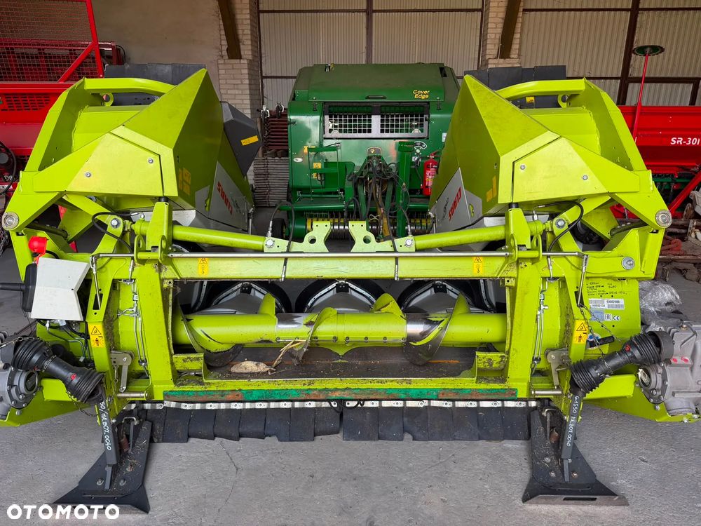 Claas Tucano 420, heder CLAAS VARIO 560, przystawka do kukurydzy CLAAS CORIO 675FC - 32
