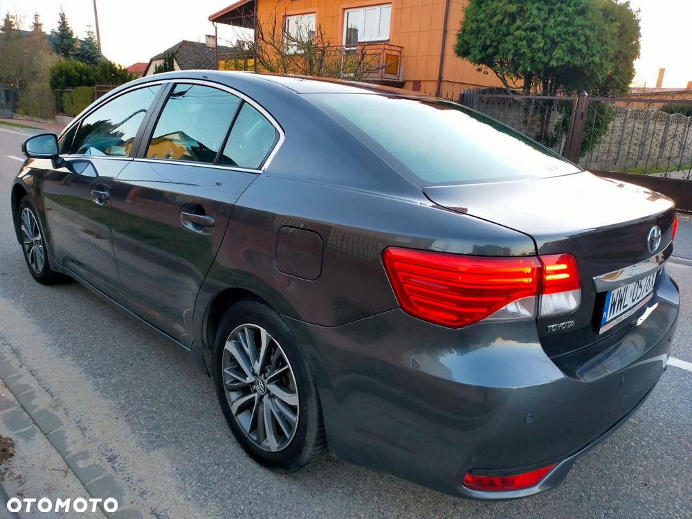 Toyota Avensis - 4