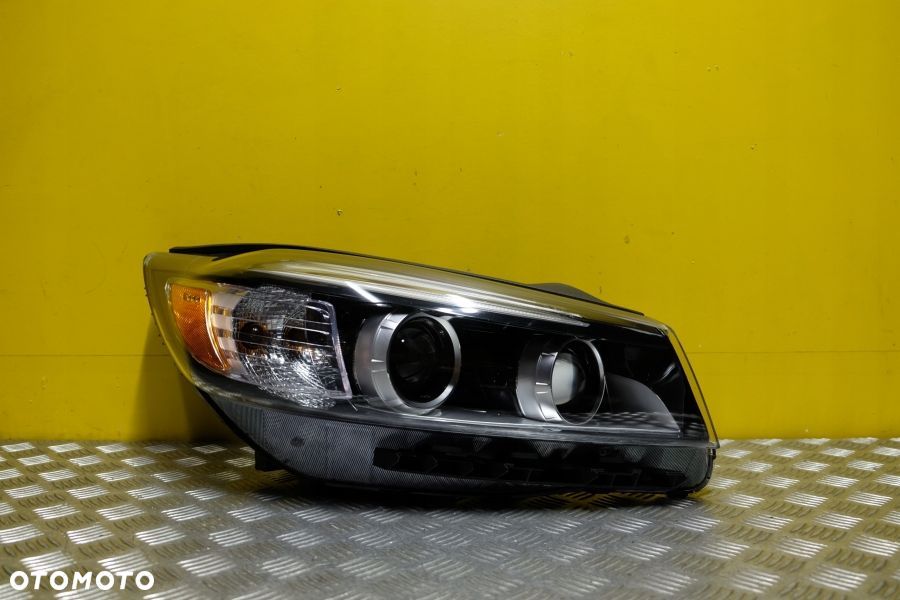 KIA SORENTO 2015- REFLEKTOR LAMPA ZWYKŁA SOCZEWKOWA Z LED R USA - 1