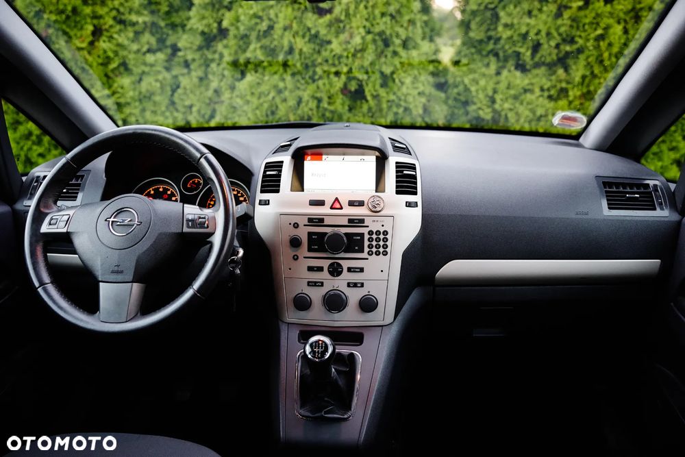 Opel Zafira 1.8 Cosmo - 20