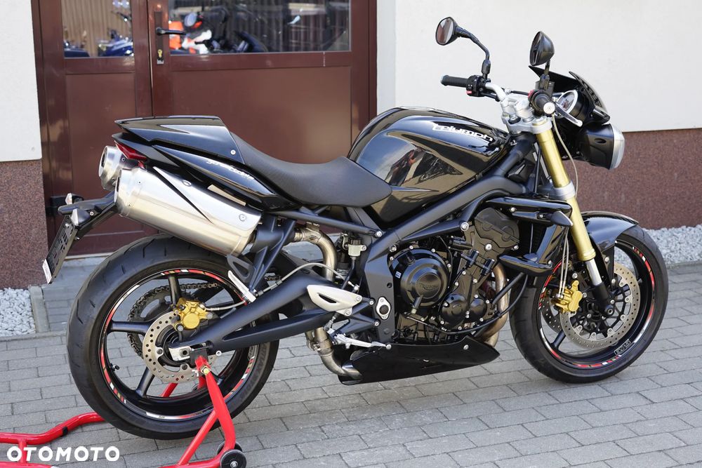 Triumph Street Triple - 4
