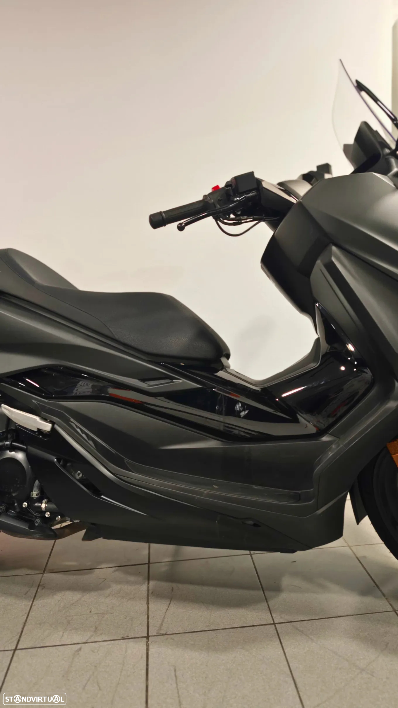 Honda Forza 350 - 8