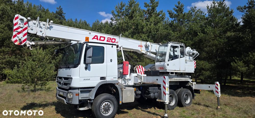 Mercedes-Benz 6X6 Żuraw - 1