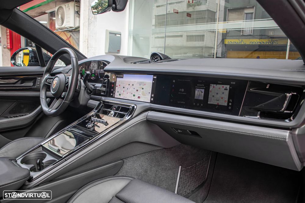 Porsche Panamera 4 E-Hybrid - 39