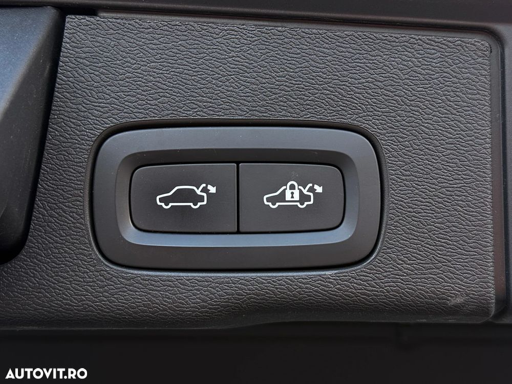 Volvo XC 60 B4 D AWD Geartronic Inscription - 37