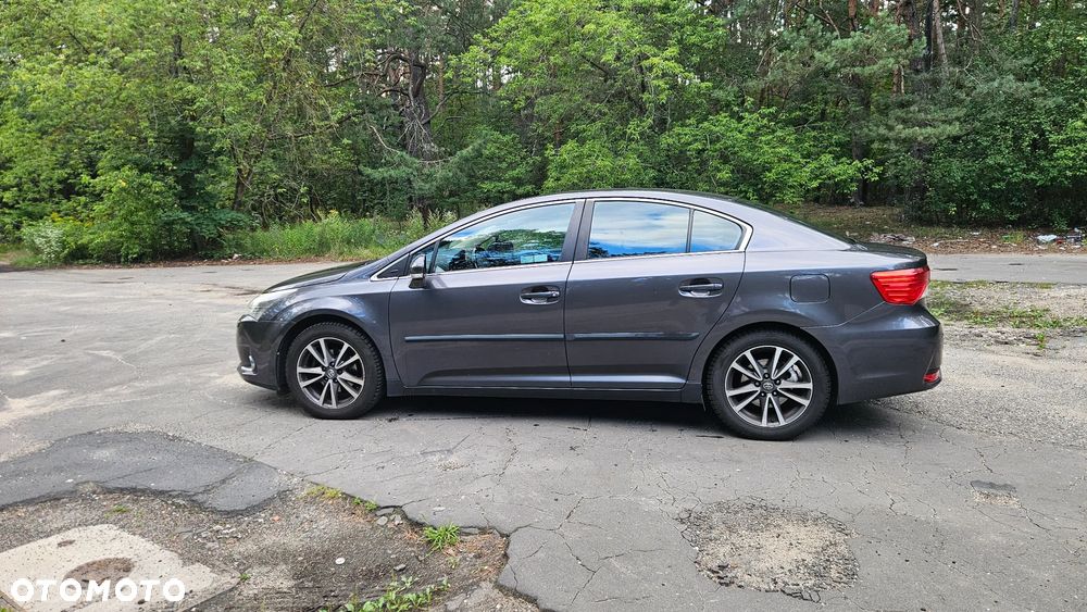 Toyota Avensis 1.8 Premium - 3