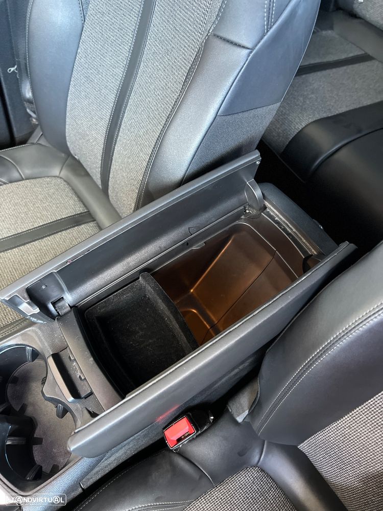 Peugeot 3008 1.5 BlueHDi Allure EAT8 - 14