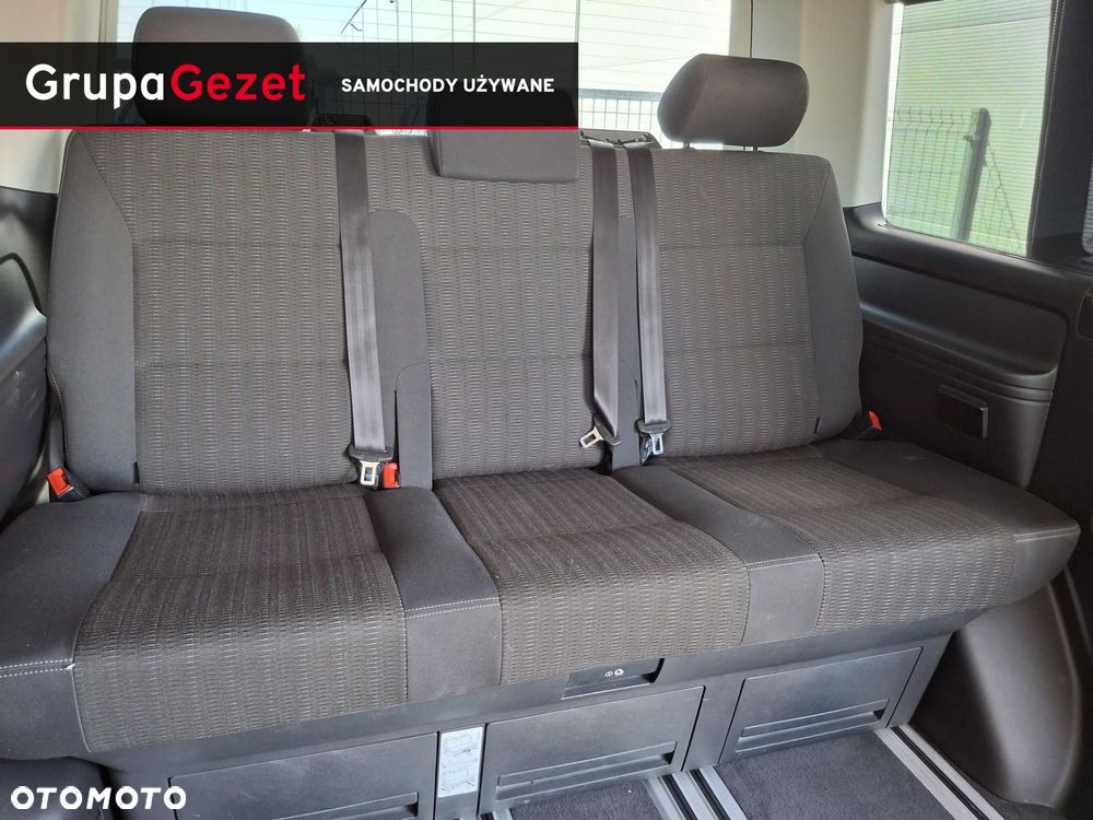 Volkswagen Multivan - 12