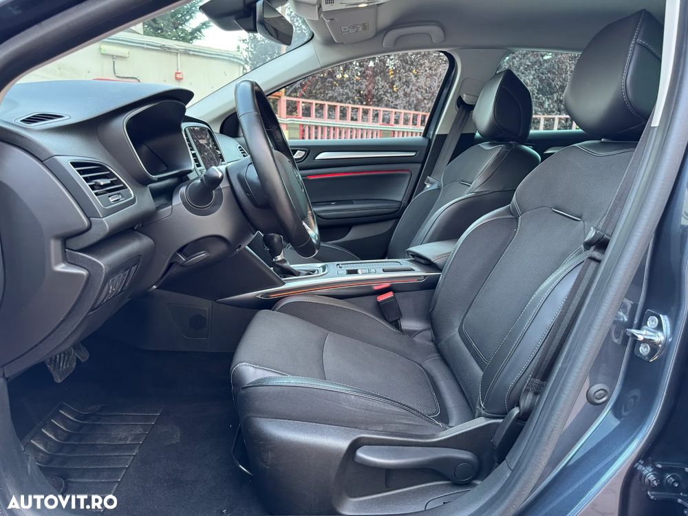 Renault Megane TCe 140 GPF EDC INTENS - 12