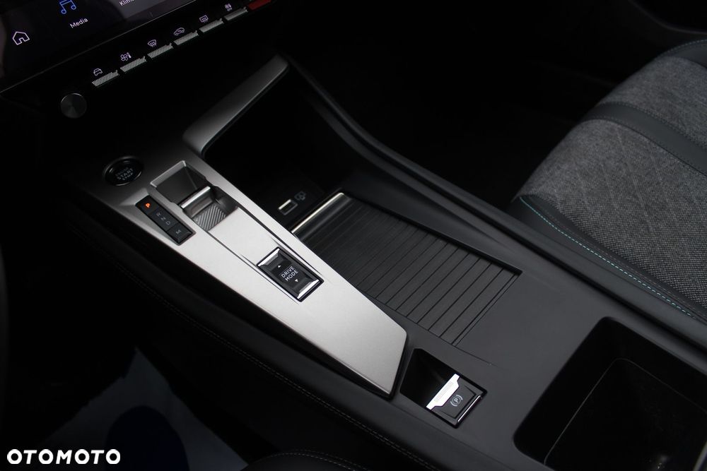 Peugeot 408 1.2 PureTech Allure Pack S&S EAT8 - 16