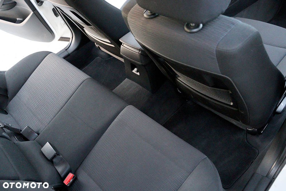 BMW X1 sDrive18d xLine - 30